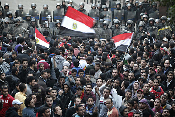 ”Χαλαρώνει” το μέτρο της απαγόρευσης κυκλοφορίας στην Αίγυπτο